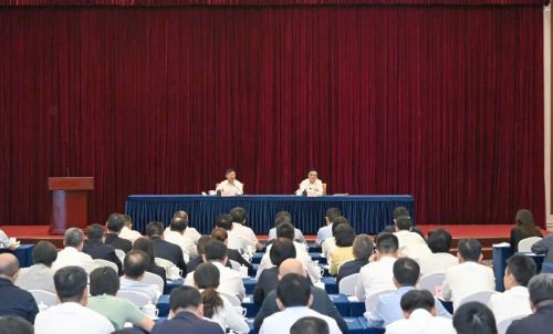 生态环境部召开2025年大气污染防治工作会议